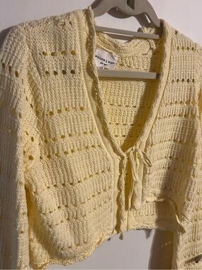 Soft Yellow Cropped Open‑Knit Sweater